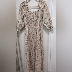 Neuflora boutique/Floral Smocked dress